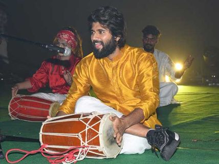  టాలీవుడ్ హీరోలకు విజయ్ దేవరకొండ కొత్త తలనొప్పి తెచ్చిపెట్టారా? 