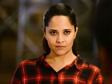 పాలిటిక్స్ నాకు కొత్తేమీ కాదు.. రాజకీయాలపై అనసూయ షాకింగ్ కామెంట్