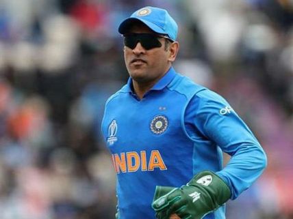సినీ నిర్మాతగా మారబోతున్న క్రికెటర్ ఎంఎస్ ధోనీ?