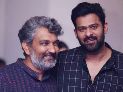 రాజమౌళితో సినిమా చేస్తే ఫ్లాప్ తప్పదా.. ఆ ట్రెండ్‌ను సాహో తిరగరాస్తుందా?