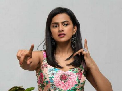 అభిమానులు అసహ్యించుకునేలా నాతో చేయించాడు: దర్శకుడిపై శ్రద్ధా శ్రీనాథ్