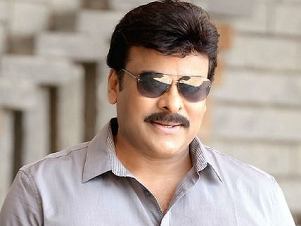  చిరుకు జోడీగా ఒకప్పటి టాప్ హీరోయిన్.. చరణ్‌తో కుదరలేదు కానీ ఈయనతో మాత్రం సై.!