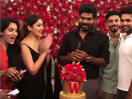 ప్రియుడి బర్త్ డే సెలబ్రేషన్స్ ఘనంగా నిర్వహించిన నయనతార (ఫోటోలు)