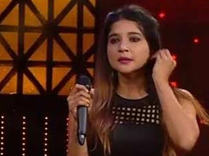 బిగ్‌బాస్ ప్రేక్షకులు కుక్కలు.. సారీ చెప్పి చెంపలేసుకొన్న హీరోయిన్