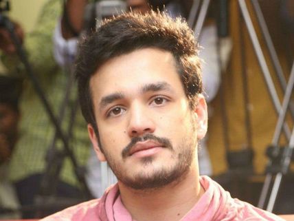 అఖిల్‌కు నిజమైన ప్రేమ కావాలంట.. ఆ హీరోకు నలుగురు లవర్స్.. చరణ్‌తో పోలుస్తూ..!