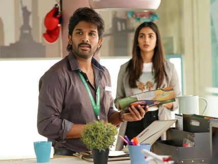 ‘వైకుంఠపురములో’ ఎన్టీఆర్ సినిమాకు రీమేక్.. బయటకొచ్చిన షాకింగ్ న్యూస్.!