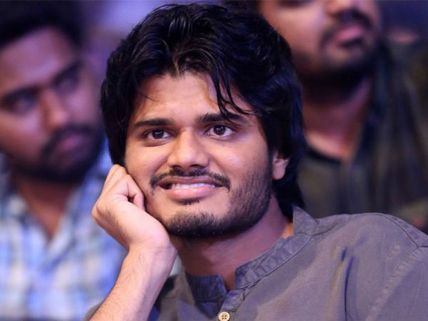 ఈవీవీ సత్యనారాయణ సూపర్ హిట్ సినిమాను రీమేక్ చేయనున్న దేవరకొండ