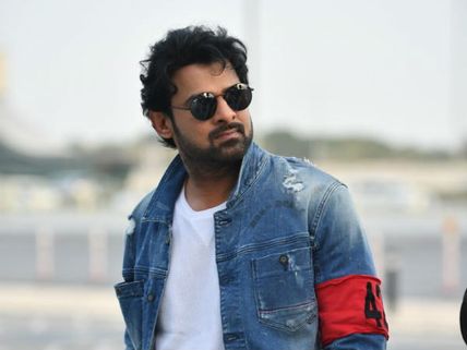 ముంబైకి వెళ్లనున్న ప్రభాస్.. అందుకోసమే అంటూ ప్రచారం