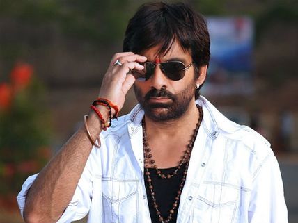  షాకింగ్ న్యూస్.. వైసీపీ ఎంపీ రియల్ స్టోరీతో రవితేజ కొత్త సినిమా.! 