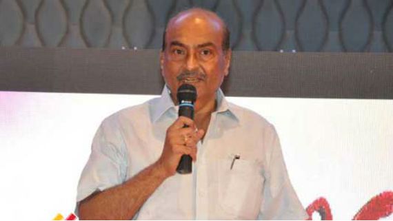 పరుచూరి బ్రదర్స్‌ తిట్టారు.. ఎన్టీఆర్‌ దగ్గరకు వెళ్ళాం.. బాలయ్యకూ నచ్చలేదు:  డైరెక్టర్‌ కామెంట్స్ 