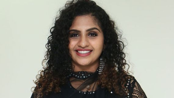 నన్ను అర్ధం చేసుకొని ఆ పరిస్థితులలో తనే నాకు సాయం చేశారు: యంగ్ హీరోయిన్ 