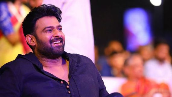  ప్రభాస్ కోసం బరిలోకి శంకర్, దిల్ రాజు! దెబ్బకు రేంజ్ డబుల్..!!