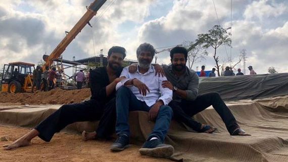 RRR లేటెస్ట్ అప్‌డేట్: మూవీలో హైలైట్ ఇదే.. ఎన్టీఆర్, చరణ్ కలిసి ఏకంగా పదిహేను నిమిషాలు.!