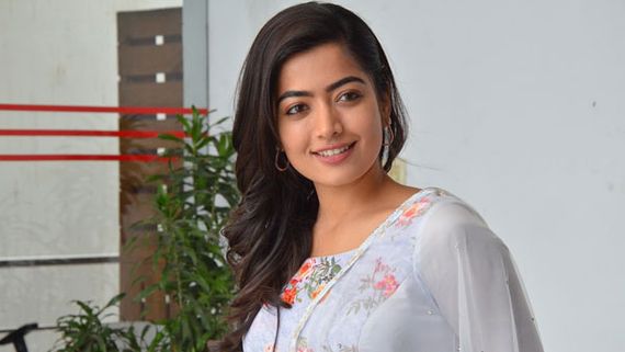 డైరెక్టర్ సెంటిమెంట్‌.. చైతు పక్కన రష్మిక?