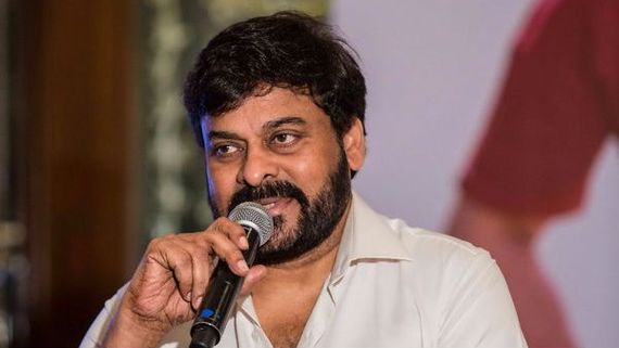 సోషల్ మీడియాలోకి మెగాస్టార్ ఎంట్రీ.. అందుకోసమేనంటూ వీడియో సందేశం
