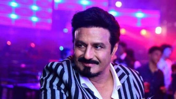 హాట్ బ్యూటీకి బాలకృష్ణ ఫోన్.. ఆయనే స్వయంగా రంగంలోకి దిగడంతో ఒప్పుకోక తప్పలేదట.!