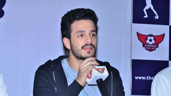 రియల్ హీరో.. షాకింగ్ నిర్ణయం తీసుకున్న అఖిల్!