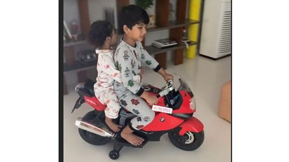 బుల్లి బైక్‌పై చెల్లి, అల్లు అయాన్ షికార్లు.. వీడియో వైరల్