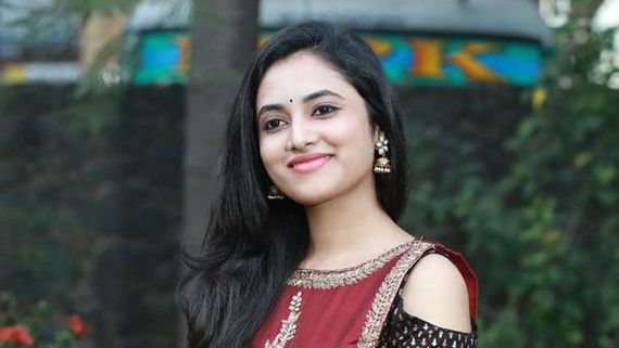 నితిన్ అంధాదున్ రీమేక్‌లో క్రేజీ హీరోయిన్.. రాధికా ఆప్టేను కూడా..
