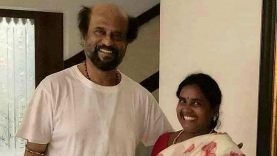 రజనీ.. వాట్ ఏ సింప్లిసిటి.. సూపర్‌స్టార్ పక్కనున్నది ఎవరో తెలుసా?