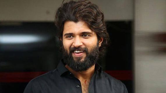 కావాలంటే మమ్మీ చున్నీని వాడండి.. వాటిని మాత్రం వదిలేయండి.. రౌడీ స్టార్ సూచనలు