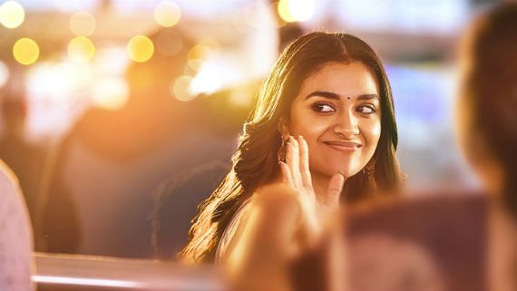  యువ హీరోతో లిప్ లాక్.. ఆ ఒక్క కారణంతో బాక్సాఫీస్ కథను రిజెక్ట్ చేసిన కీర్తి సురేష్!
