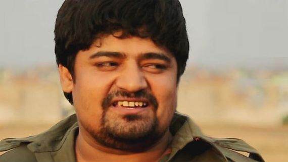 కరోనా బారిన పడ్డ హైదరాబాద్ కమెడియన్.. స్నేహితులు చేసిన పనికి.. 