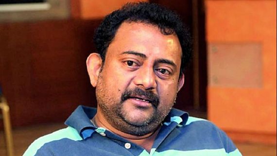 RRR రైటర్ వెంటపడుతున్న స్టార్ హీరోలు.. క్రేజ్ మామూలుగా లేదు..