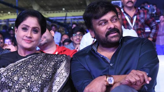 చిరంజీవికి విజయశాంతి ఝలక్.. 32 ఏళ్ల తర్వాత మరో స్టార్‌ హీరోయిన్‌తో మెగాస్టార్!