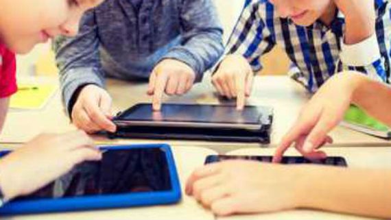 ఆన్‌లైన్ క్లాస్‌లపై రచ్చ.. టాలీవుడ్ సెలెబ్రిటీల రియాక్షన్.. వ్యతిరేకంగా ట్విట్టర్‌లో ట్రెండ్