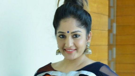 అలాంటి వారు ఉంటే ఎంత పోతే ఎంత మర్యాదగా దొబ్బేయండి.. రెచ్చిపోయిన మాధవీలత