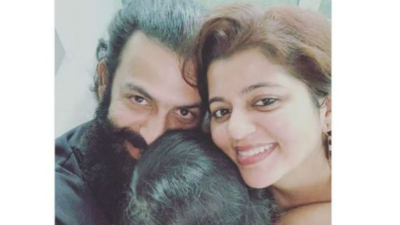 లూసిఫర్ దర్శకుడికి తీరిన కష్టాలు.. జోర్డాన్ ఎడారిలో చిక్కుకొని.. ఎట్టకేలకు ఫ్యామిలీతో..