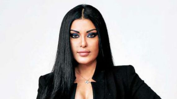 నటి పేరిట అడల్డ్ వీడియోలు.. నెట్టింట్లో వైరల్.. పోలీసులకు ఫిర్యాదు