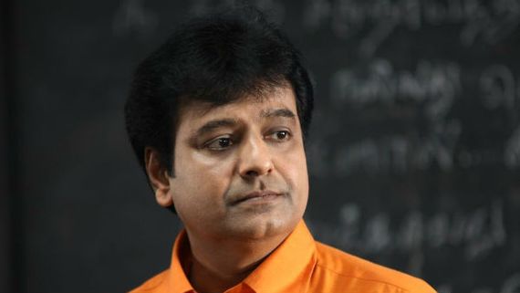 విజయ్, మహేష్ బాబులకు కోట్ల మంది ఫ్యాన్స్ ఉన్నారు.. హీరోయిన్ బూతులకు కమెడియన్ కౌంటర్