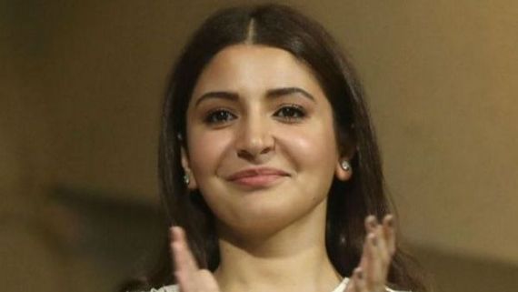 నటనకు బైబై... అంటోన్న అనుష్కా శర్మ