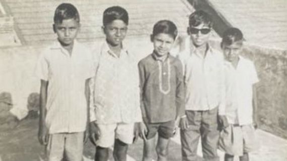 బుల్లి పవర్ స్టార్‌ను బంధించిన వేళ.. మెగాస్టార్ మామూలోడు కాదు!!