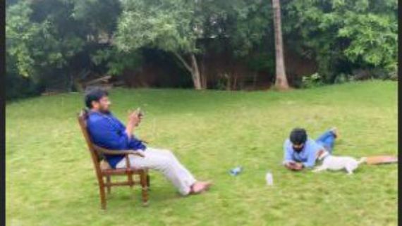 చిరు అలా చెర్రీ ఇలా.. బర్త్ డే స్పెషల్ పిక్