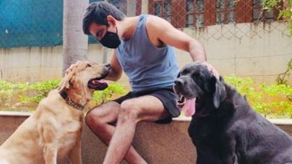 వైరల్ పిక్స్.. మాస్ మహారాజ్ ఫిట్‌నెస్‌కు ఫిదా కావాల్సిందే!