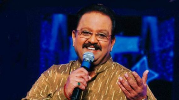 SP.బాలసుబ్రహ్మణ్యం ఆరోగ్యంపై ఫేక్ న్యూస్... ఇంకా పరిస్థితి ప్రమాధకరంగానే ఉంది: తనయుడు SP చరణ్ 