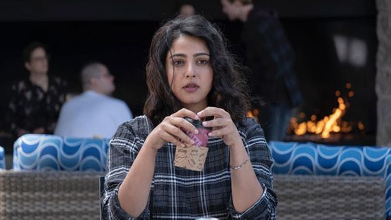 సినిమాలకు దూరంగా ఉందామనుకొన్నా.. కానీ అతడి వల్లే మళ్లీ .. అనుష్క శెట్టి