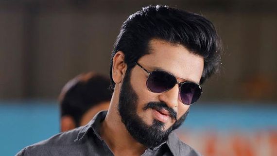 ఆ దర్శకుడు తెలియకుండా ATM కార్డ్ తీసుకునేవాడు.. సూట్ కేసులు కూడా మోసా: హీరో నిఖీల్ 