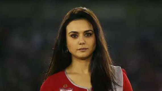 భయంగా ఉంది... క్వారంటైన్‌‌లో సీనియర్ హీరోయిన్ ప్రీతి జింటా