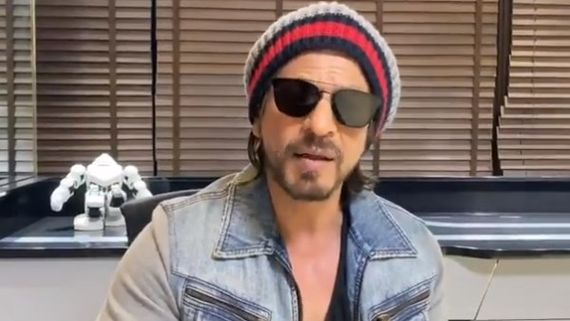 లాక్ డౌన్ లో వంట చేసి ఇంప్రెస్ చేసిన స్టార్ హీరో