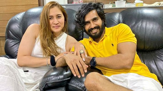 సీక్రెట్‌గా జ్వాలా గుత్తా, విష్ణువిశాల్ ఎంగేజ్‌మెంట్.. అర్ధరాత్రి హడావిడిగా నిశ్చితార్థం ఉంగరం..