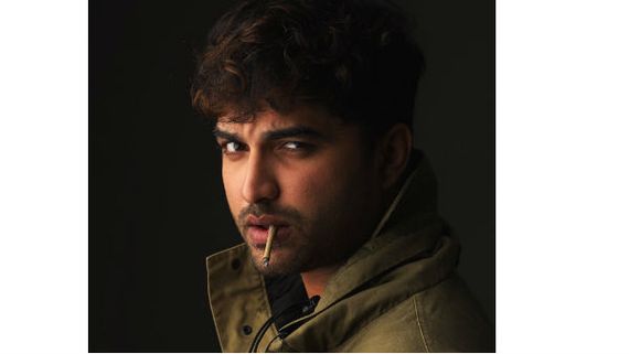 షూటింగ్‌కు రెడీ..  బీడీ తాగుతూ విశ్వక్ సేన్ సూపర్ లుక్