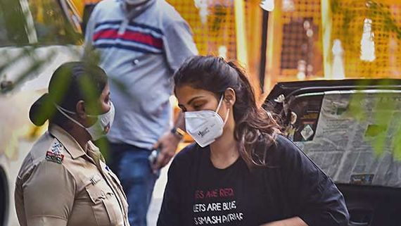  రియా చక్రవర్తి బెయిల్ పిటిషన్‌పై ఉత్కంఠ.. కోర్టు తీర్పు వాయిదా 