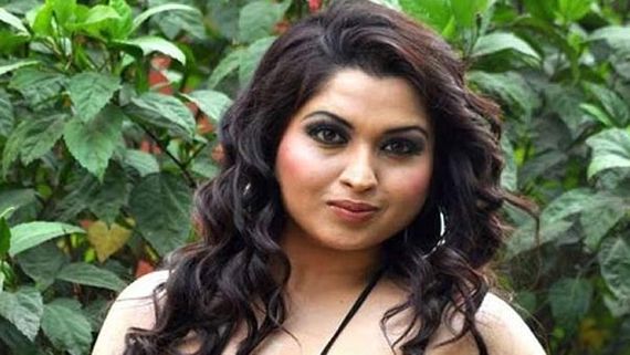 సినీ ఇండస్ట్రీలో మరో విషాదం.. చిన్నవయసులోనే నటి మృతి