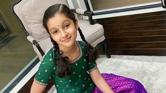 రెండు జెళ్ల చిట్టి సితార.. మురిసిపోతోన్న నమ్రత