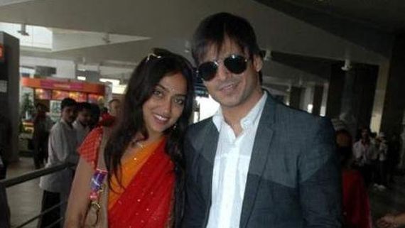 డ్రగ్స్ కేసులో వివేక్ ఒబేరాయ్‌కి షాక్.. భార్య ప్రియాంక అల్వాకు సమన్లు.. 