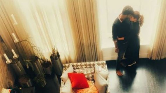  ఏకాంతంగా ప్రియుడితో రొమాన్స్.. విఘ్నేశ్‌ను కౌగిలిలో బంధీ చేసిన నయన్